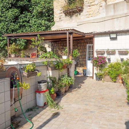The Heart Of Naples - Neapolitana Apartment ภายนอก รูปภาพ
