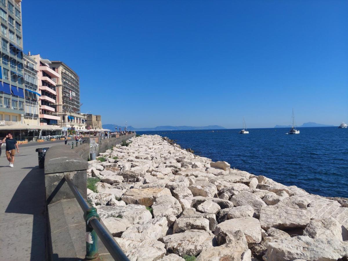 The Heart Of Naples - Neapolitana Apartment ภายนอก รูปภาพ