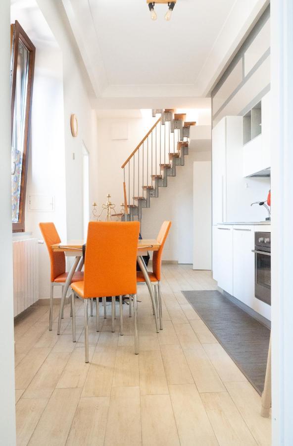 The Heart Of Naples - Neapolitana Apartment ภายนอก รูปภาพ